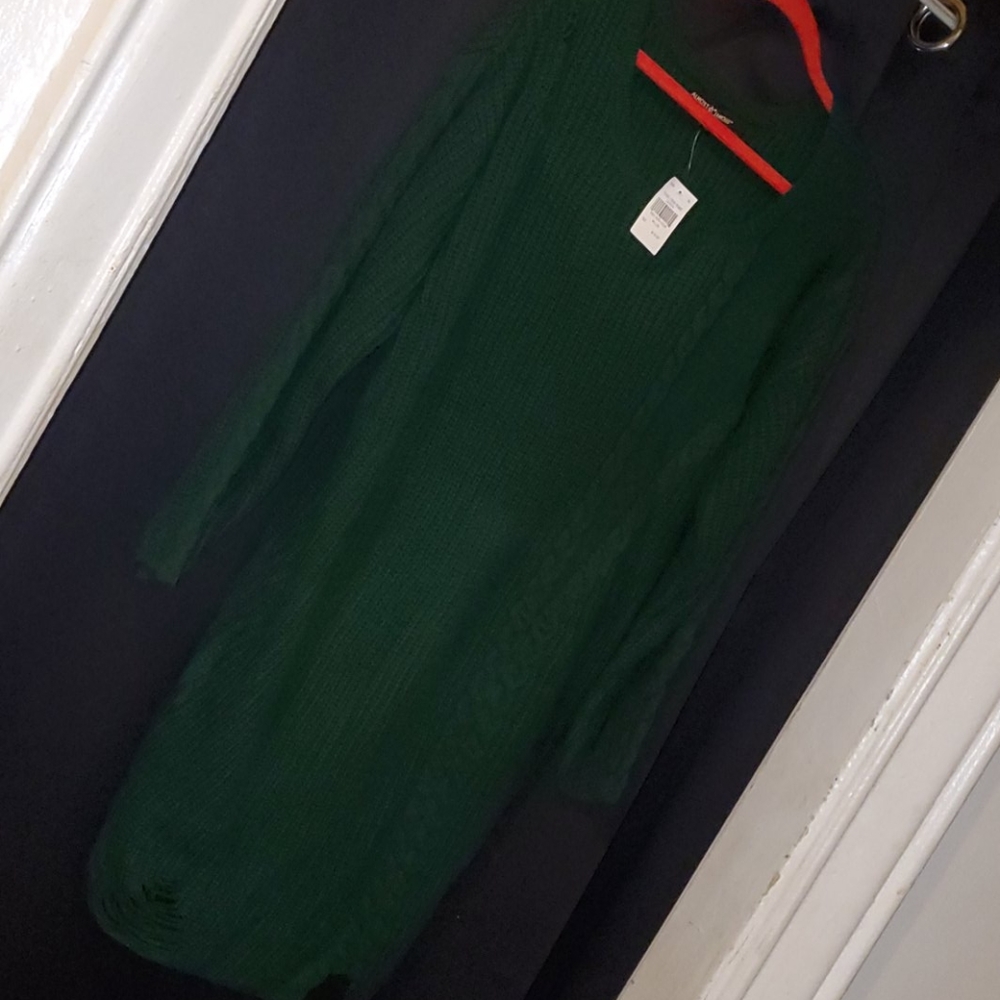 ALMOST FAMOUS Green sweater distressed dress